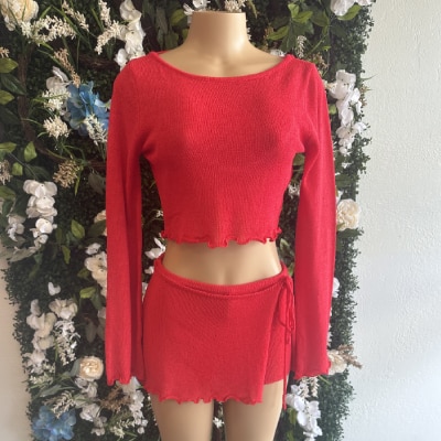 WOMEN'S CLOTHING